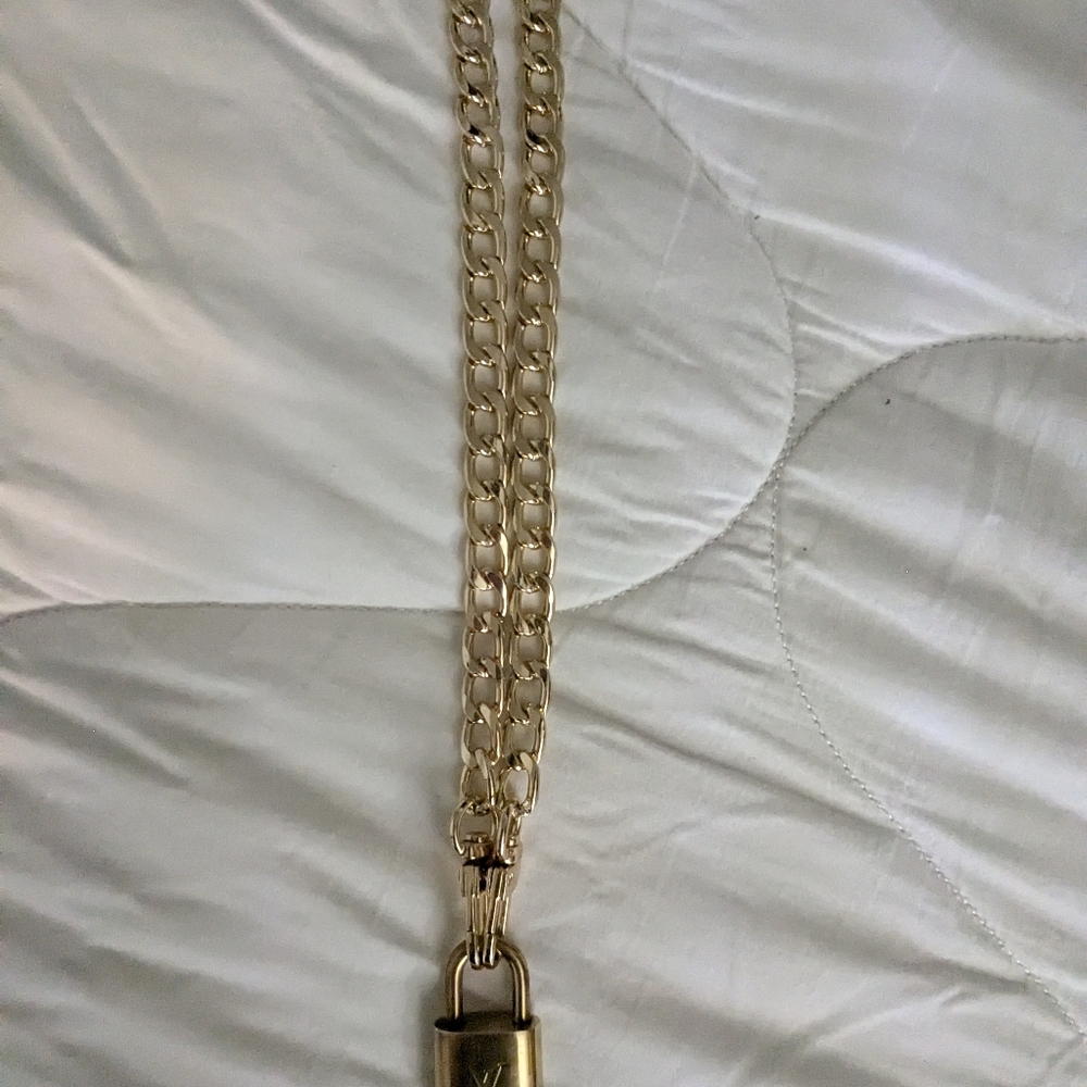Louis Vuitton Lock, key and chain - Picture 4 of 8
